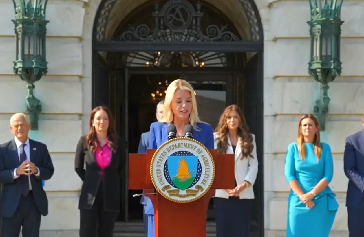 US Attorney General Pam Bondi speaking at a press conference on Russiagate 2025 grand jury investigation